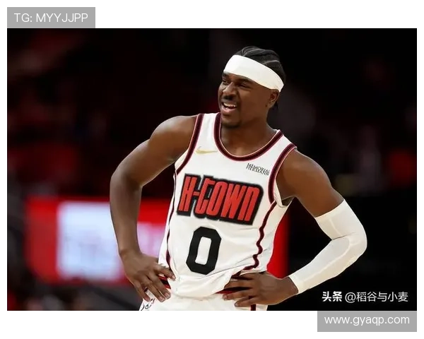 阿隆霍勒迪挺身而出助队续写连胜传奇展现职业精神与团队力量